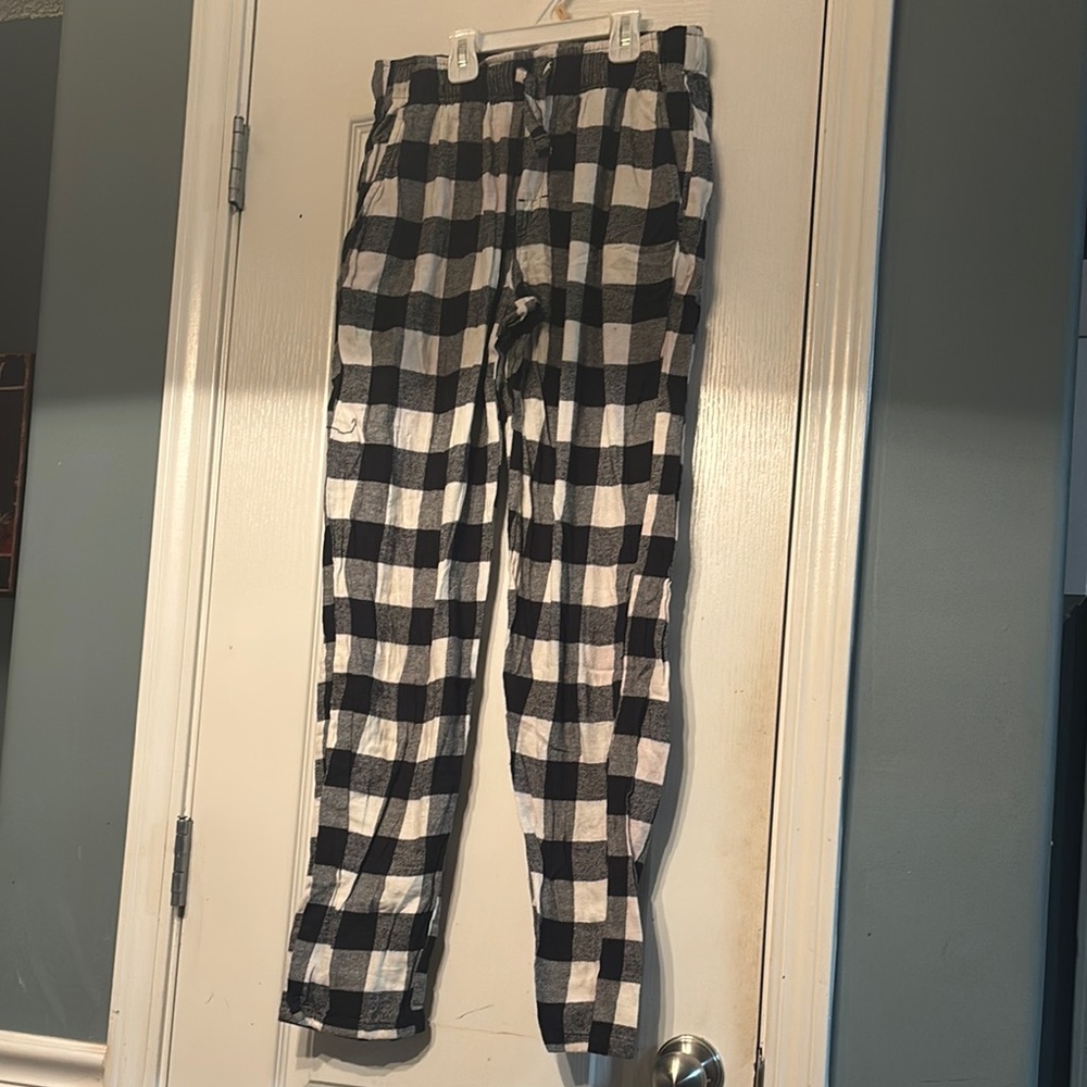 Old Navy Black and White Checkered Lounge Pants Women’s Small Used